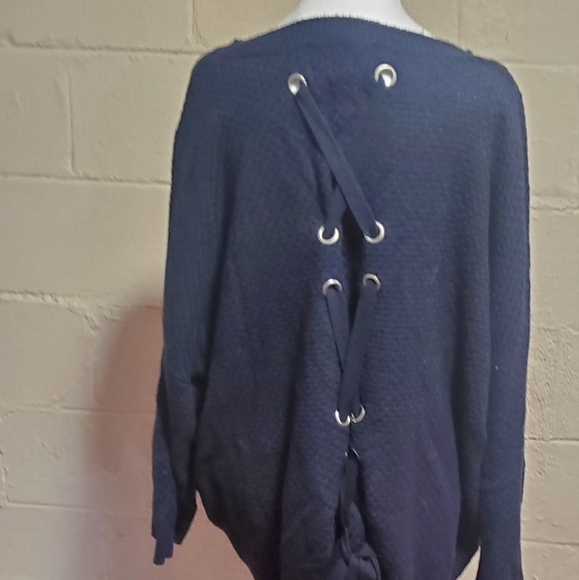 Sweater - Picture 2 of 2